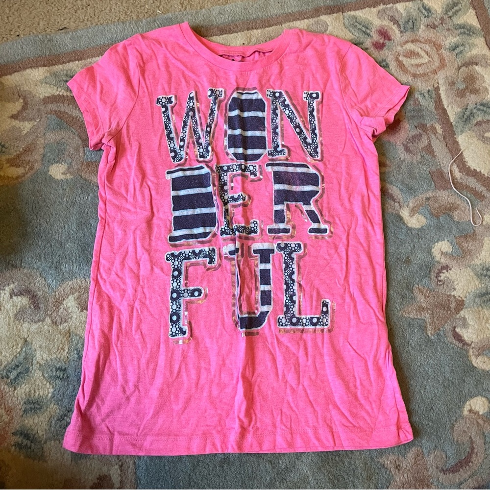 Pink old navy “wonderful” tshirt!
